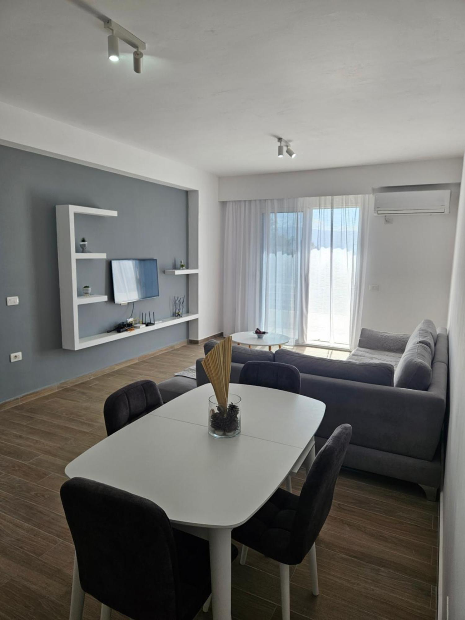 Sea & Sun Apartment Vlorë Eksteriør billede